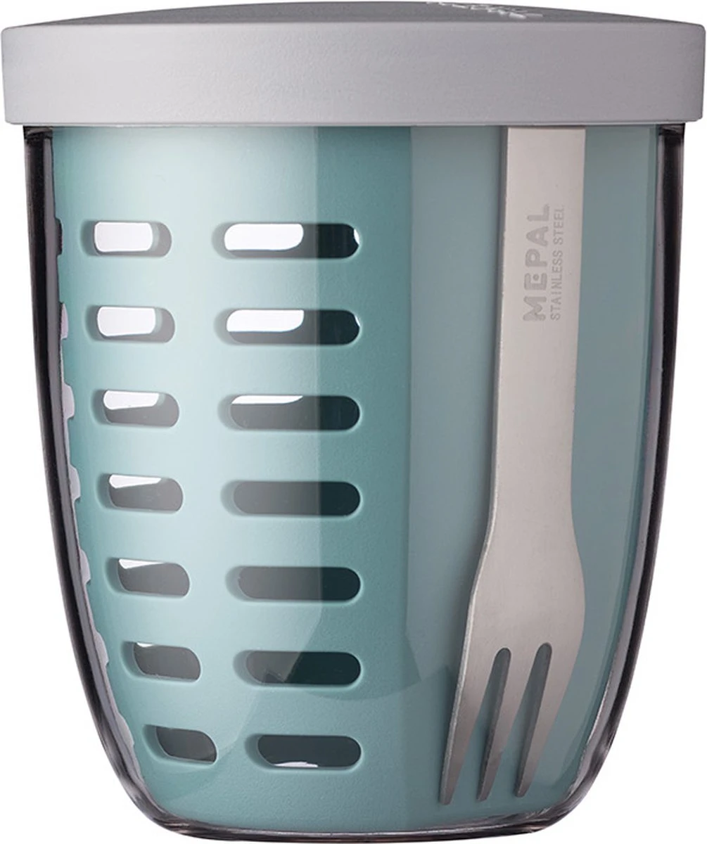 Mepal – Fruit-& Veggie Pot Ellipse – Fruitbox Voor Onderweg - Nordic Green – Voorzien Van Vergietje En RVS Vorkje 1 Mepal – Fruit-& Veggie Pot Ellipse – Fruitbox Voor Onderweg - Nordic Green – Voorzien Van Vergietje En RVS Vorkje