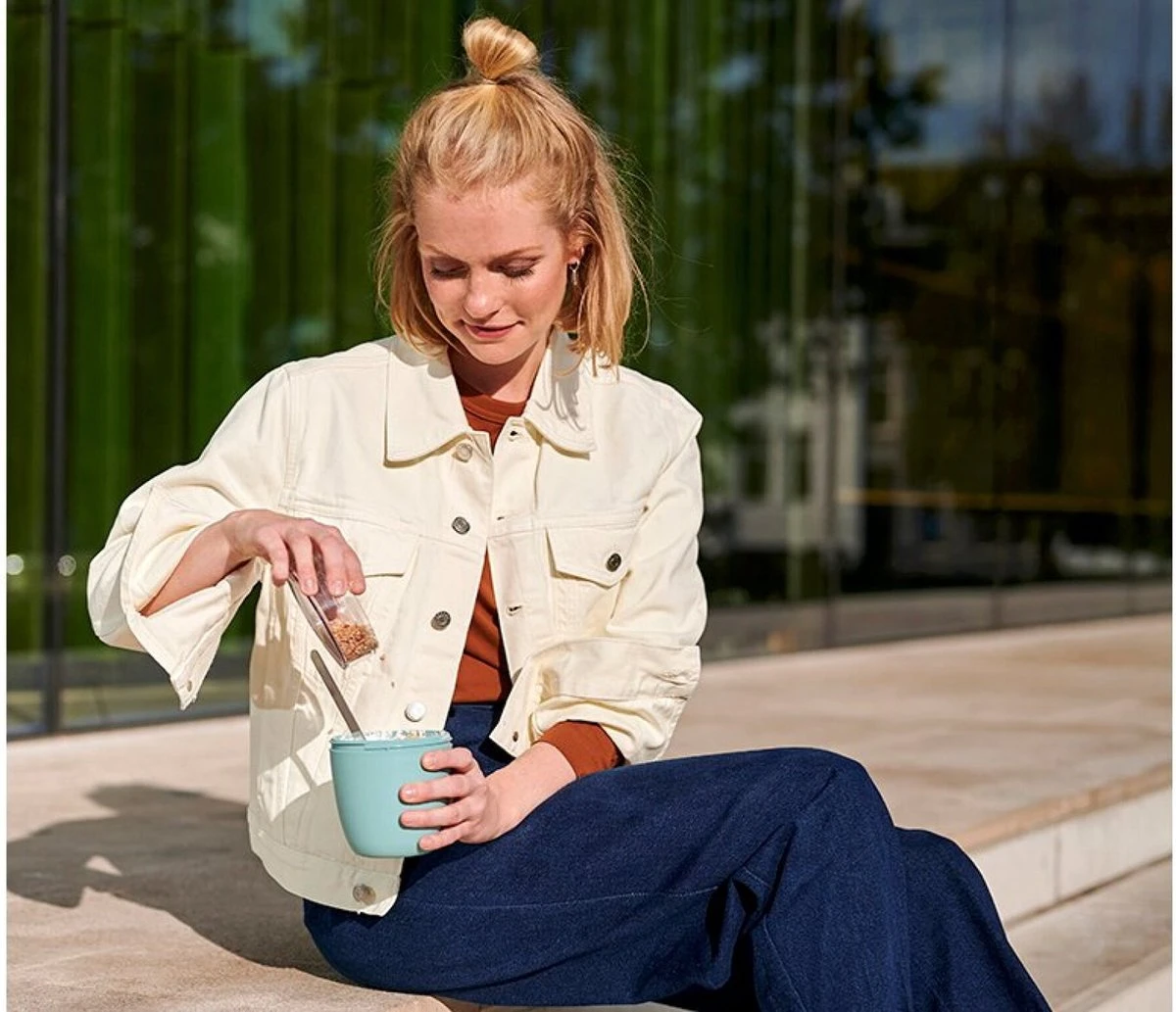 Mepal – Limited Edition Lunchpot Ellipse – Praktische Muesli Beker To Go – Lemon Vibe – Geschikt Voor Vriezer, Magnetron En Vaatwasser- Onbeperkt Genieten 9 Mepal – Limited Edition Lunchpot Ellipse – Praktische Muesli Beker To Go – Lemon Vibe – Geschikt Voor Vriezer, Magnetron En Vaatwasser- Onbeperkt Genieten - Afbeelding 9