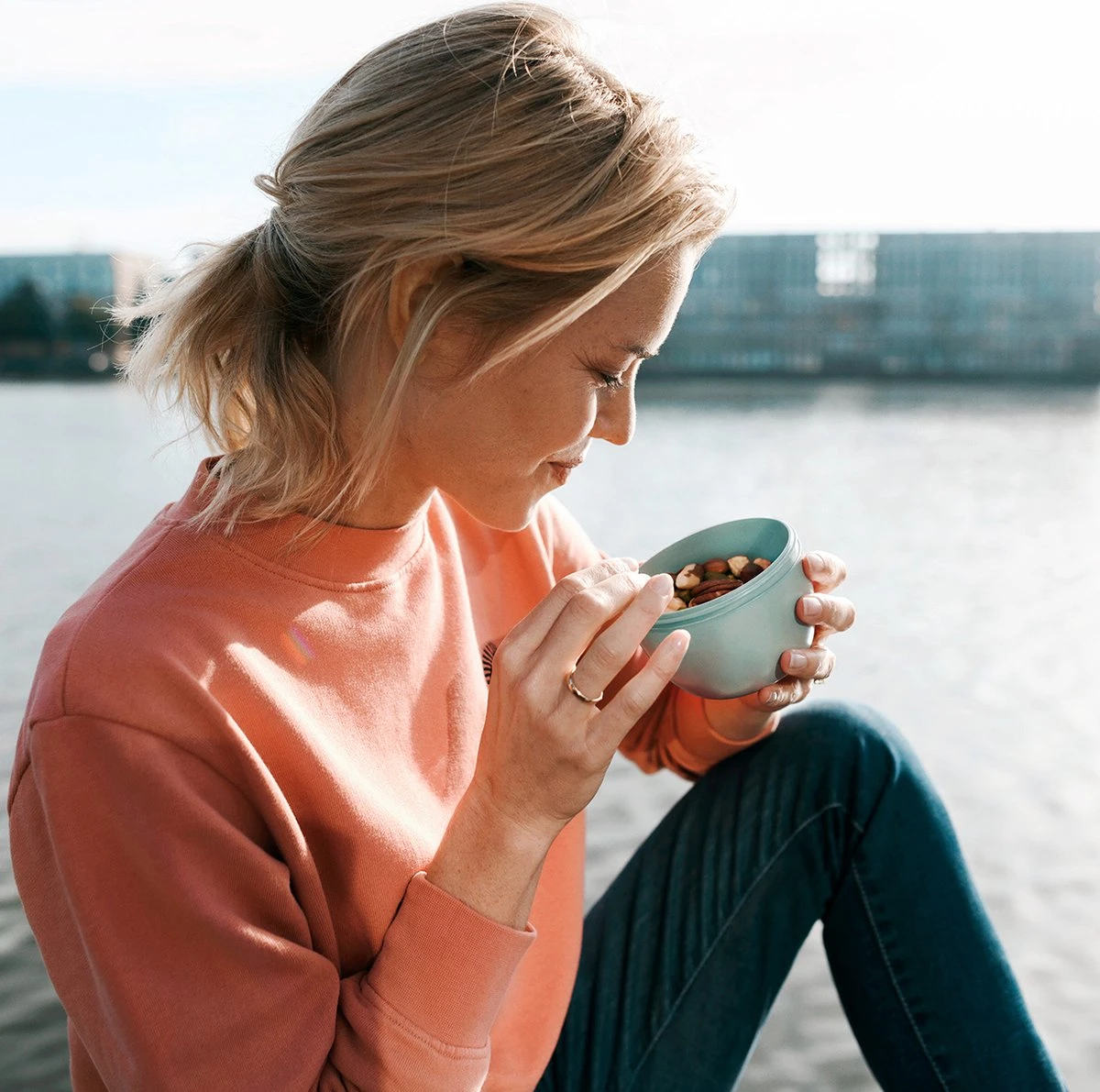 Mepal – Snackpot Ellipse 350 Ml – Praktische Snackbox Voor Onderweg – Nordic Denim - Mag In De Magnetron, Vriezer En Vaatwasser. 4 Mepal – Snackpot Ellipse 350 Ml – Praktische Snackbox Voor Onderweg – Nordic Denim - Mag In De Magnetron, Vriezer En Vaatwasser. - Afbeelding 4