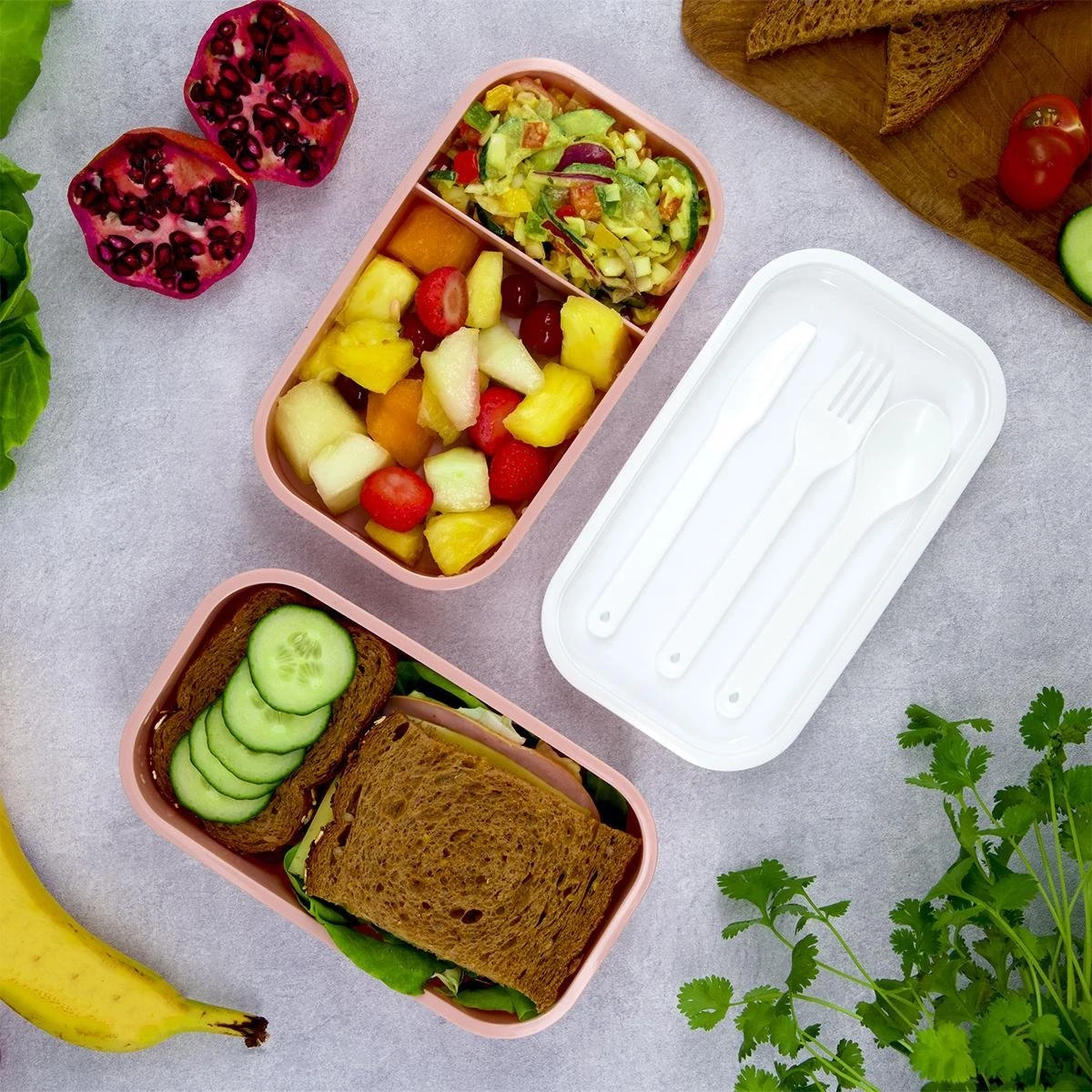 Homra Lunchbox STAQS Pink - Bento Box - 2 Laags Broodtrommel - 3 Compartimenten - Roze - Lunch To Go - Duurzaam Kunststof - BPA Vrij - 3 Vaks Lunchtrommel Voor Volwassenen - Inclusief Bestek - Magnetron, Diepvries, Vaatwasser Bestendig - Vers Houden 3 Homra Lunchbox STAQS Pink - Bento Box - 2 Laags Broodtrommel - 3 Compartimenten - Roze - Lunch To Go - Duurzaam Kunststof - BPA Vrij - 3 Vaks Lunchtrommel Voor Volwassenen - Inclusief Bestek - Magnetron, Diepvries, Vaatwasser Bestendig - Vers Houden - Afbeelding 3
