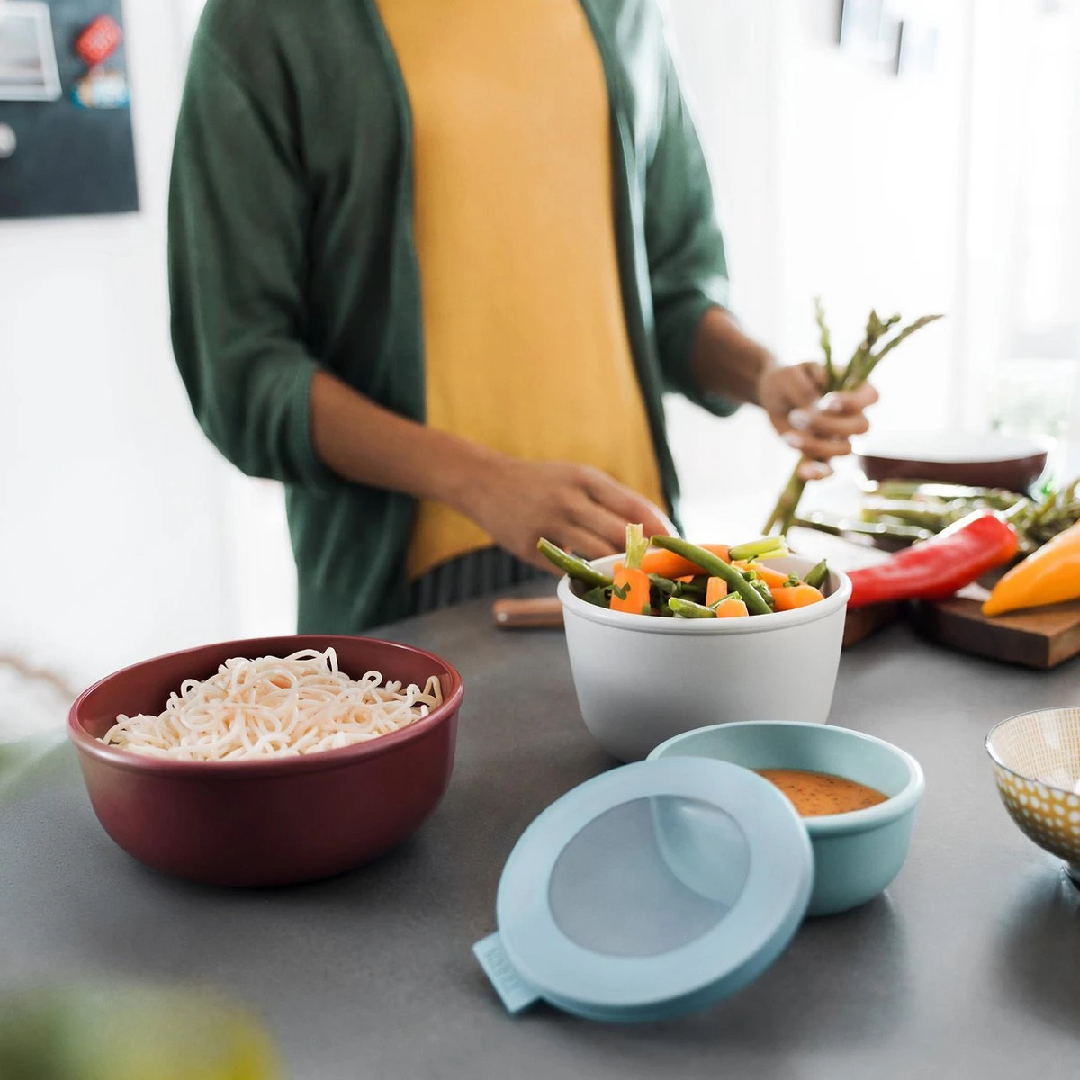 Mepal - Multikom Cirqula 3-delige Set (350 + 750 + 1250 Ml) - Mag In De Vriezer, Magnetron En Vaatwasser – Nordic Green – Meal Prep Bakjes - Bewaardozen Met Deksel 4 Mepal - Multikom Cirqula 3-delige Set (350 + 750 + 1250 Ml) - Mag In De Vriezer, Magnetron En Vaatwasser – Nordic Green – Meal Prep Bakjes - Bewaardozen Met Deksel - Afbeelding 4