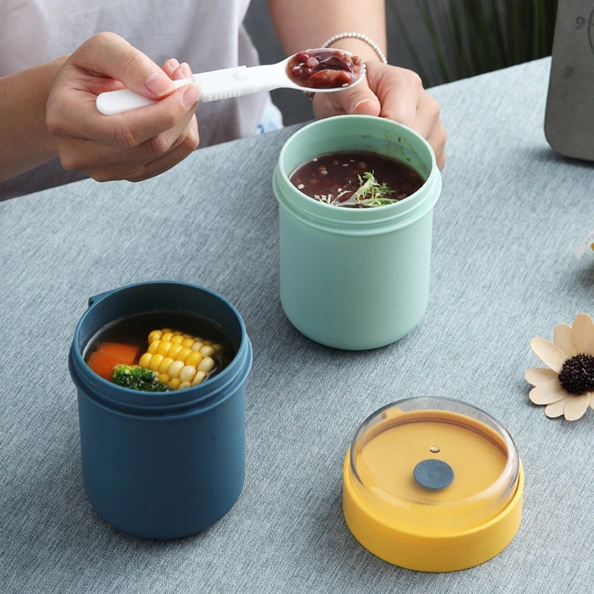 Soepbeker Magnetron Met Hendel 500ml - Hitte Bestendige Beker - Lunchcontainer - Yoghurt To Go - Soepbeker To Go - Inclusief Lepel/vork 4 Soepbeker Magnetron Met Hendel 500ml - Hitte Bestendige Beker - Lunchcontainer - Yoghurt To Go - Soepbeker To Go - Inclusief Lepel/vork - Afbeelding 4