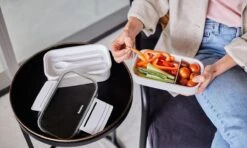 Homra Lunchbox STAQS Grey - Bento Box - 2 Laags Broodtrommel - 3 Compartimenten - Grijs - Lunch To Go - Duurzaam Kunststof - BPA Vrij - 3 Vaks Lunchtrommel Voor Volwassenen - Inclusief Bestek - Magnetron, Diepvries, Vaatwasser Bestendig - Vers Houden 22 Homra Lunchbox STAQS Grey - Bento Box - 2 Laags Broodtrommel - 3 Compartimenten - Grijs - Lunch To Go - Duurzaam Kunststof - BPA Vrij - 3 Vaks Lunchtrommel Voor Volwassenen - Inclusief Bestek - Magnetron, Diepvries, Vaatwasser Bestendig - Vers Houden -Mepal Shop 1200x720 11