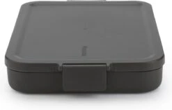 Brabantia Make & Take Lunchbox - Plat - Kunststof - Dark Grey 25 Brabantia Make & Take Lunchbox - Plat - Kunststof - Dark Grey -Mepal Shop 1200x766 1