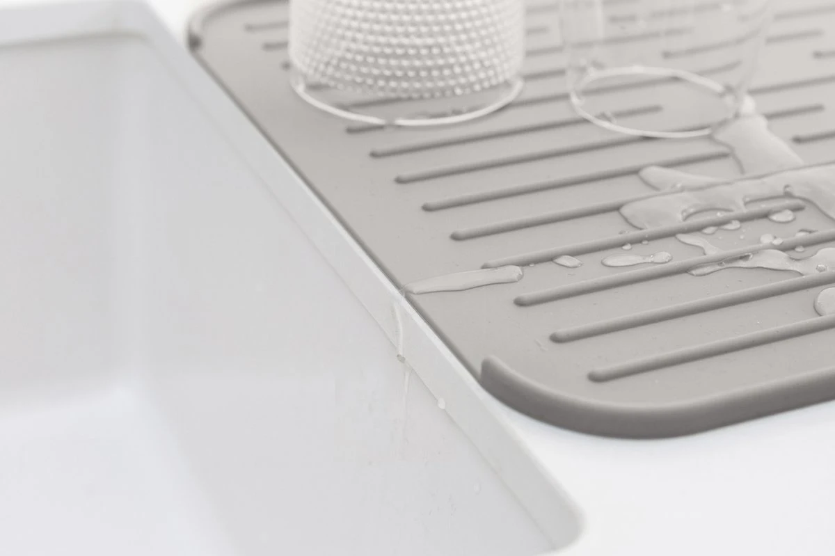 Brabantia SinkSide Afdruipmat - Siliconen - Mid Grey 4 Brabantia SinkSide Afdruipmat - Siliconen - Mid Grey - Afbeelding 4