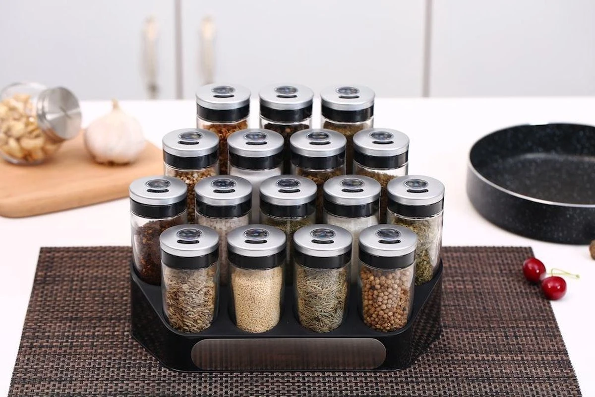 Merkloos Decopatent® Kruidenrek Incl. 16 Glazen Kruiden Potjes - Rvs Strooideksel - Staand Kruiden & Specerijen Rek - Kruidenpotjes Glas 10 Merkloos Decopatent® Kruidenrek Incl. 16 Glazen Kruiden Potjes - Rvs Strooideksel - Staand Kruiden & Specerijen Rek - Kruidenpotjes Glas - Afbeelding 10