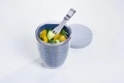 Mepal – Fruit-& Veggie Pot Ellipse – Fruitbox Voor Onderweg - Nordic Denim – Voorzien Van Vergietje En RVS Vorkje -Mepal Shop 1200x800 68