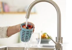 Mepal – Fruit-& Veggie Pot Ellipse – Fruitbox Voor Onderweg - Nordic Green – Voorzien Van Vergietje En RVS Vorkje 18 Mepal – Fruit-& Veggie Pot Ellipse – Fruitbox Voor Onderweg - Nordic Green – Voorzien Van Vergietje En RVS Vorkje -Mepal Shop 1200x837 3