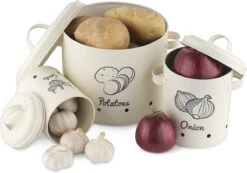 Navaris Set Van 3 Voorraadpotten - Voor Aardappelen, Uien En Knoflook - Metalen Voorraadblikken - Voor Opslag En Houdbaarheid - Vaatwasserbestendig 11 Navaris Set Van 3 Voorraadpotten - Voor Aardappelen, Uien En Knoflook - Metalen Voorraadblikken - Voor Opslag En Houdbaarheid - Vaatwasserbestendig -Mepal Shop 1200x839 3