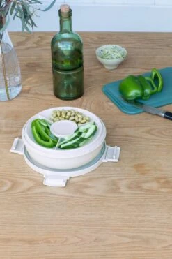 Brabantia Make & Take Salade Lunchbox - 1,3 L - Kunststof - Light Grey 19 Brabantia Make & Take Salade Lunchbox - 1,3 L - Kunststof - Light Grey -Mepal Shop 800x1200 11