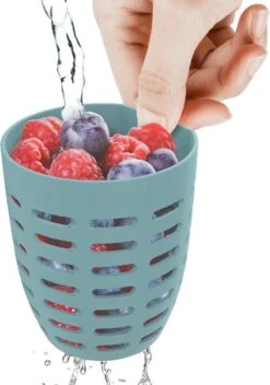 Mepal – Fruit-& Veggie Pot Ellipse – Fruitbox Voor Onderweg - Nordic Green – Voorzien Van Vergietje En RVS Vorkje 16 Mepal – Fruit-& Veggie Pot Ellipse – Fruitbox Voor Onderweg - Nordic Green – Voorzien Van Vergietje En RVS Vorkje -Mepal Shop 841x1200