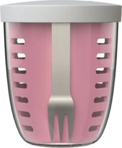 Mepal – Fruit-& Veggie Pot Ellipse – Fruitbox Voor Onderweg - Nordic Pink – Voorzien Van Vergietje En RVS Vorkje 19 Mepal – Fruit-& Veggie Pot Ellipse – Fruitbox Voor Onderweg - Nordic Pink – Voorzien Van Vergietje En RVS Vorkje -Mepal Shop 990x1200 1